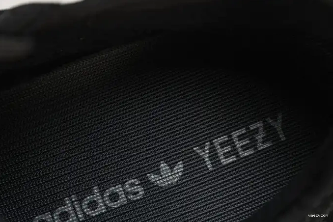 2023) Pirate Black Adidas (2022 Yeezy 350 Boost BB5350 0617